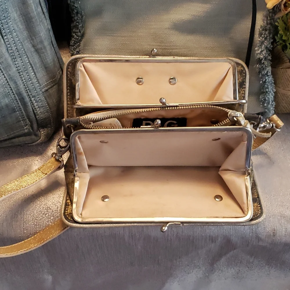 Dolce & Gabbana vintage purse. - Picture 6 of 10